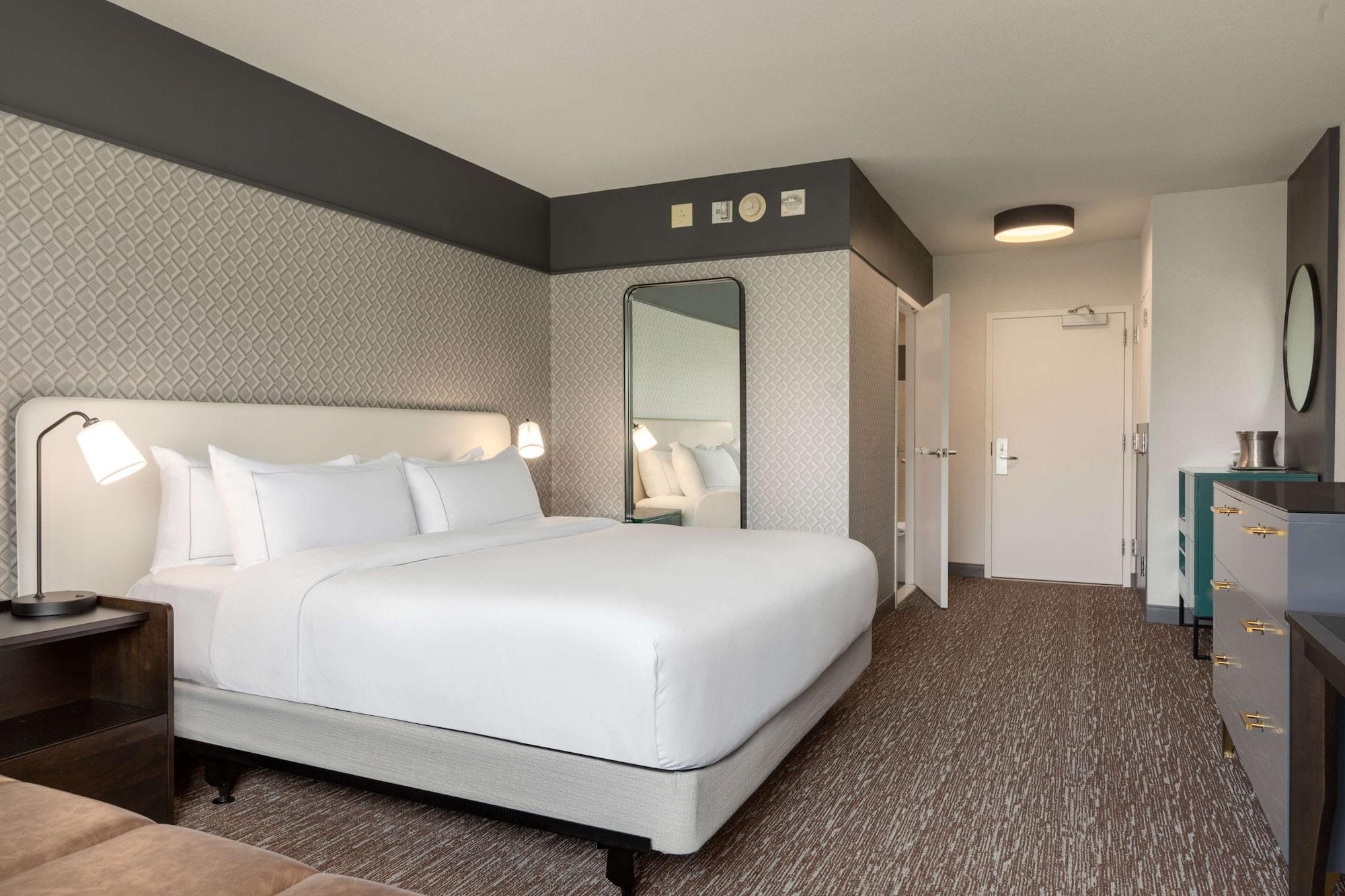 Hilton Baltimore BWI Airport Linthicum Exterior photo