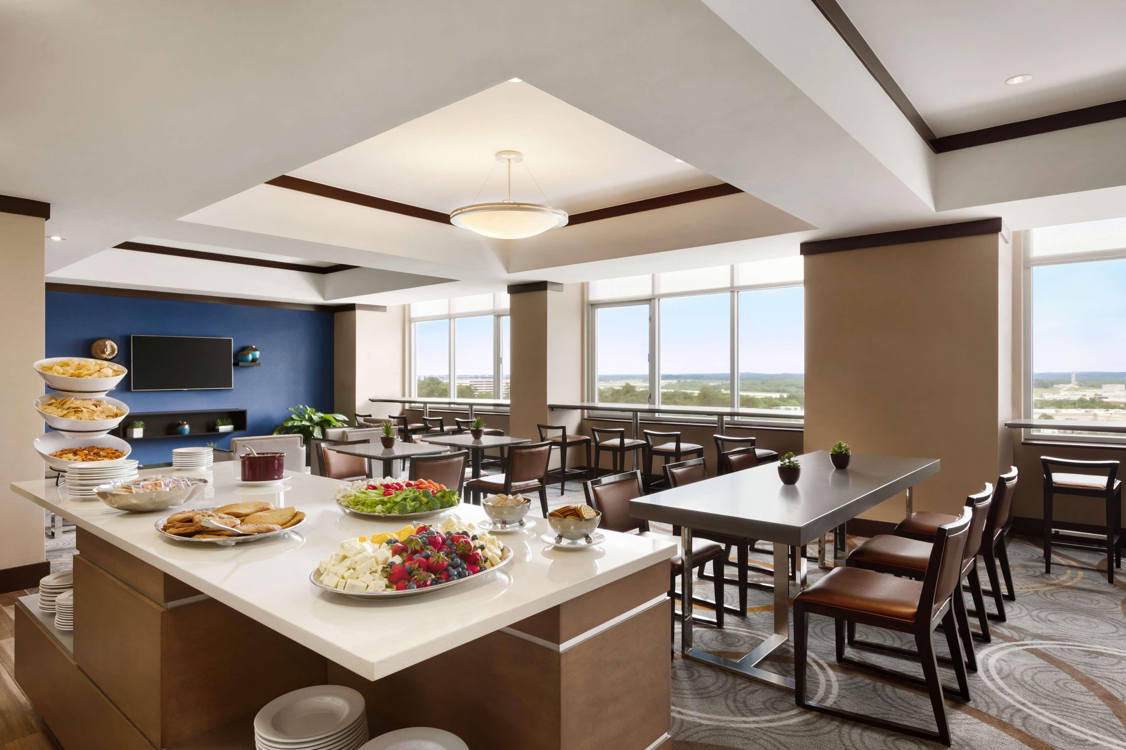 Hilton Baltimore BWI Airport Linthicum Exterior photo