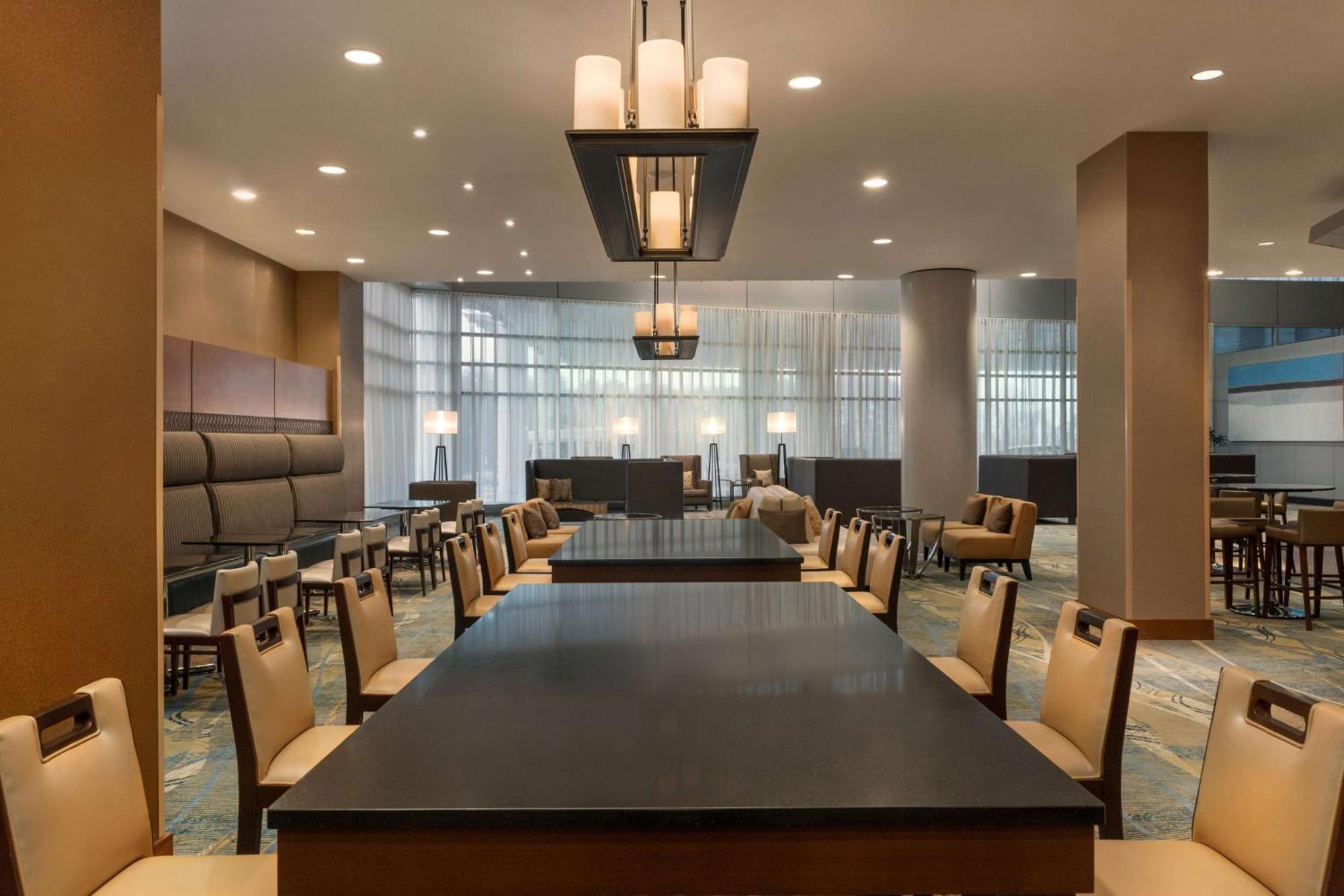 Hilton Baltimore BWI Airport Linthicum Exterior photo